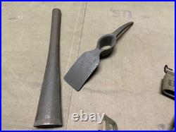 ORIGINAL WWII US ARMY M1942 PICK AXE MATTOCK & CARRIER- US stamped-1944