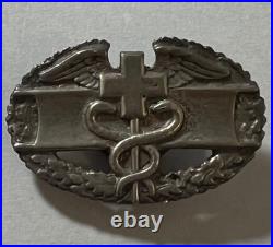 ORIGINAL WWII WW2 US Army Combat Medic Sterling Silver Pin-Back Award Badge