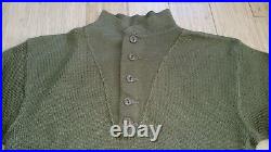 Original 40s WW2 US Army OD Combat Sweater w Cat Eye Buttons Field Gear 40 RARE