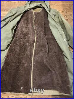 VG Original WWII U. S. Army Overcoat Hooded Parka & Brown Pile Liner Size 40 OD