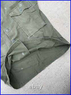 VINTAGE WWII HBT Army Jacket 13 Star Buttons DISTRESSED Men's Size Small
