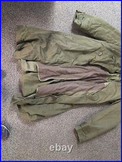Vintage WWII Army Heavy trench coat jacket withwool liner large Sz Airborne Patch