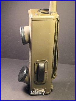 Vintage WWII U. S. Army Signal Corps BC-611-F Handie-Talkie Radio Receiver & Tran