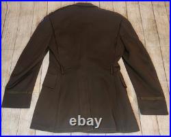 Vintage WWII regulation army officers uniform size 37 reg 1942 Vintage WWII regulation army officers uniform size 37 reg 1942