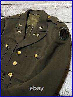 WWII U. S. Army Officer's Service Coat Size 39 R Dated 1942