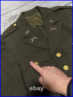 WWII U. S. Army Officer's Service Coat Size 39 R Dated 1942