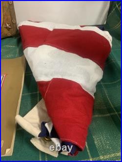 WWII US Army Soldier Photo Convex Frame 19x12 withHat, Burial Flag, Dog Tag ++