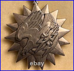 Ww2 Named Army Air Corps Air Medal Early Type Coffin Case Wwii Wrap Broach